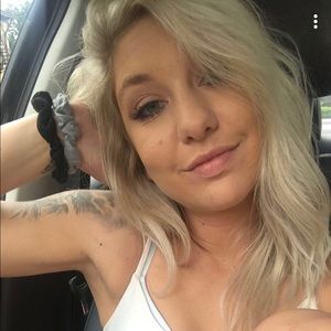 Meet your Posher, Michaela